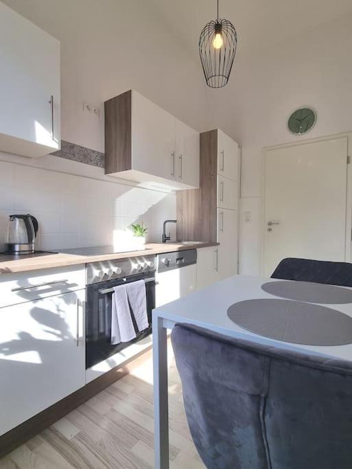 Direkt Am Suedstrand! Apartment Wilhelmshaven Luaran gambar