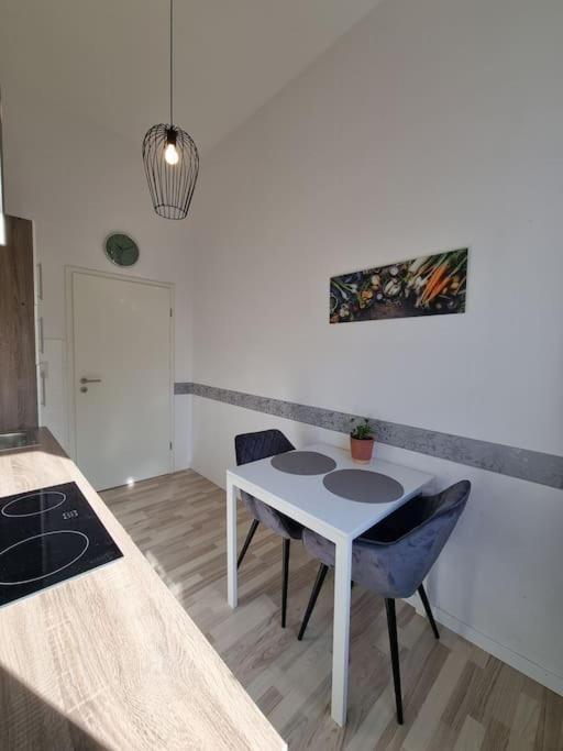 Direkt Am Suedstrand! Apartment Wilhelmshaven Luaran gambar